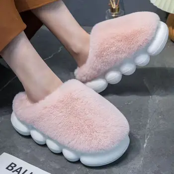 Зимние плюшевые пушистые женские тапочки 2024 года, теплая обувь на платформе, милые удобные домашние тапочки на толстой подошве