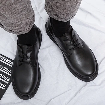 Мужская обувь 2023, Новая летняя повседневная кожаная обувь британского черного цвета, мужская обувь для студентов-бизнесменов, Модная обувь для работы с большой головой.