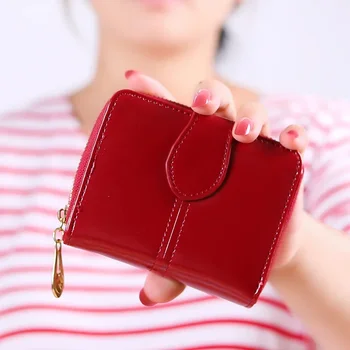 Новый короткий женский кошелек из масляно-восковой кожи, винтажный кошелек для монет, сумка для монет с пряжкой, женская взрывная мода